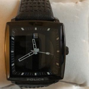 Men's blk Police watch